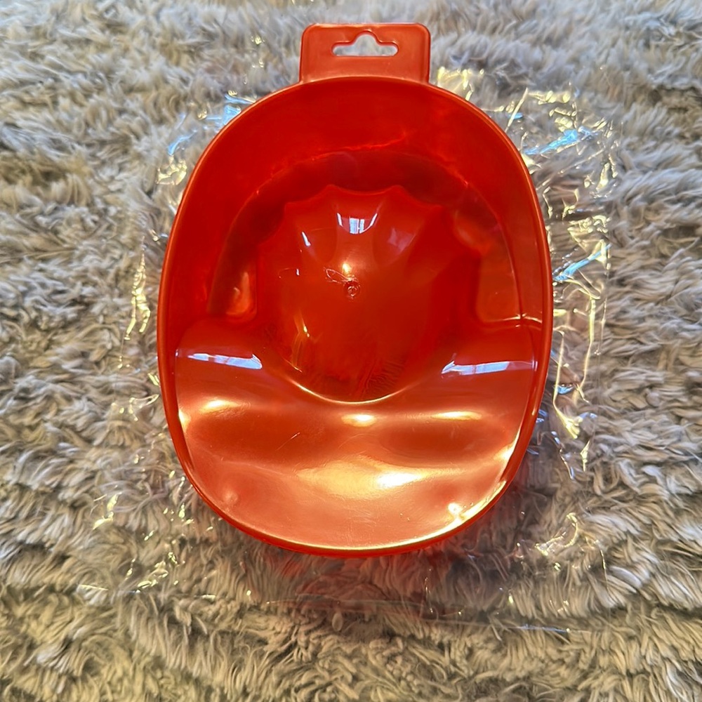Manicure soak bowl NEW